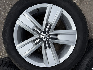 17" оригинальные диски Volkswagen Multivan 5x120 + 215/60/17 (5 фото из 10)