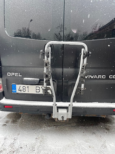 Jalgrattahoidja Thule kärukonksule, kolmele rattale (1 foto / 4)