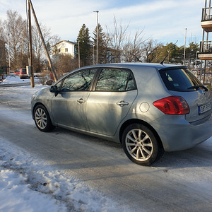 Toyota Auris 2.0 D-4D 93kw 2009a (5 foto / 9)