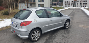 Peugeot 206 quicksilver 1.6 80kw bensiin (4 foto / 14)