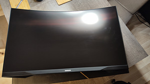 Curved Samsung 27" 1440p 144hz 1ms Freesync, G-SYNC (2 foto / 5)