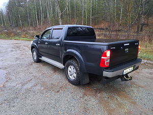 Toyota hilux (3 foto / 6)