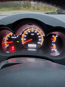 Toyota hilux (6 foto / 6)