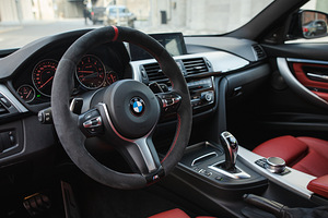 BMW 335 XDrive LCI M-pakett 3.5 R6 230kW (14 foto / 15)