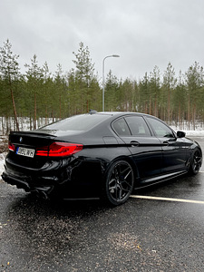 BMW 530 D Shadowline M-Pack 3.0 195kW (2 foto / 10)