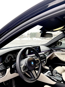 BMW 530 D Shadowline M-Pack 3.0 195kW (7 foto / 10)