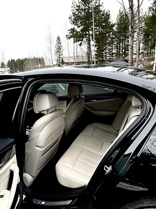 BMW 530 D Shadowline M-Pack 3.0 195kW (9 foto / 10)