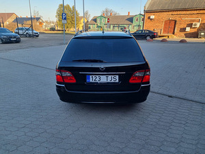 Мерседес-Бенц Е200 1,8 135кВт (5 фото из 12)