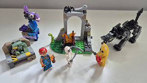 Lego Fortnite 77075 - Peely ja Sparkplugi laager (4 foto / 4)