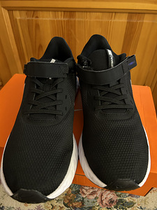 Nike 43 (2 фото из 3)