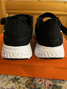 Nike 43 (3 фото из 3)