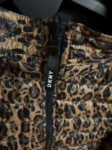 DKNY XL (2 фото из 3)