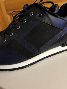 Hugo Boss 40 (2 фото из 3)
