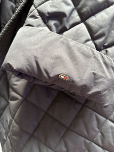 Tommy Hilfiger 46 (2 foto / 3)