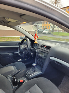Škoda Octavia (4 фото из 7)