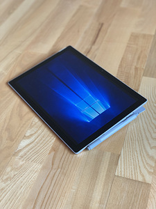 Microsoft Surface Pro 6 - i5, 16GB, 256GB + Dock 2 (3 foto / 5)