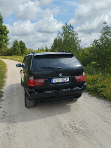 BMW x5 3.0i (4 foto / 5)