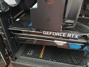 Rog strix 3060ti (2 foto / 3)