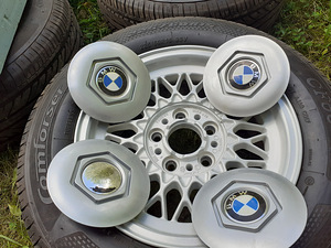 BMW E32/E34 15" veljed + rehvid (6 foto / 6)