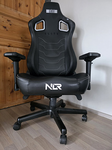 Игровое кресло Next Level Racing (4 фото из 6)
