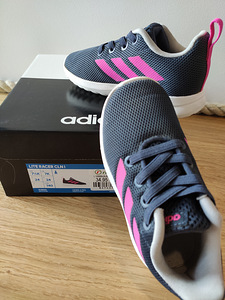 Обувь adidas 24 (2 фото из 2)