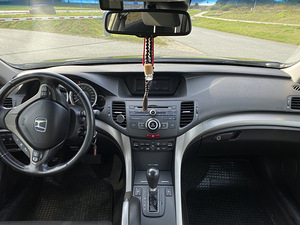 Honda Accord 8 (4 foto / 4)