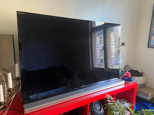 SONY Bravia 3D 46inch KDL-46NX720 + Soundbar/TVStand (2 foto / 6)