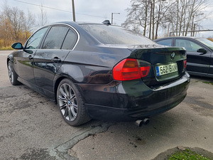 BMW e90 330xd 2007 (5 foto / 14)