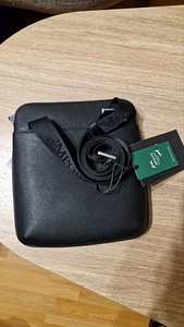 Emporio Armani kott (4 foto / 5)
