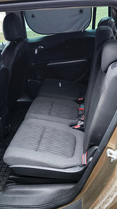 Opel Zafira (3 foto / 8)
