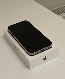 iPhone 15 pro 128gb (2 foto / 2)