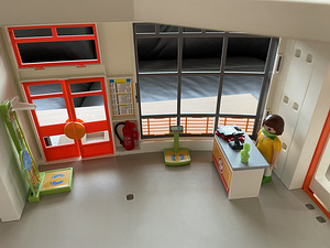 Lego playmobil City Life Hospital (9 foto / 9)