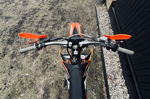 KTM 350 SX-F 2011a (7 foto / 10)