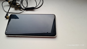 LG V30 (4/64 GB, Qualcomm 835, ESS Sabre Quad DAC, Hi-Res) (1 foto / 4)