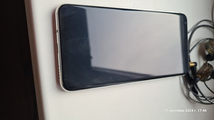 LG V30 (4/64 GB, Qualcomm 835, ESS Sabre Quad DAC, Hi-Res) (2 foto / 4)