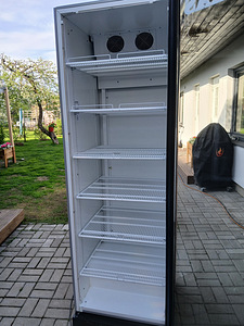 Холодильник (охлаждающий шкаф) Frigoglass MAX-700 с стеклянной дверью (7 фото из 10)