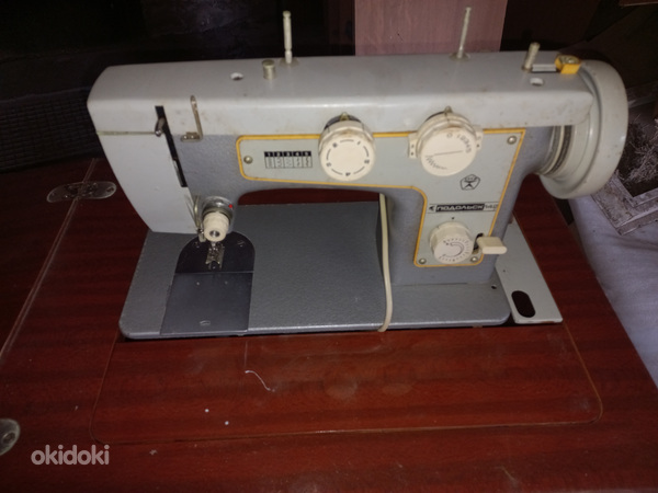 Швейная машина подольск 142 (фото #1)