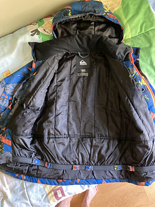 Осенняя куртка quiksilver (2 фото из 5)