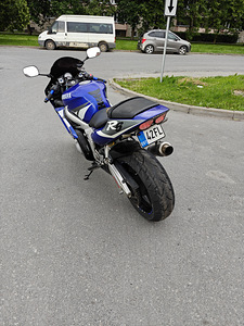 Yamaha r6 2001 (2 foto / 4)