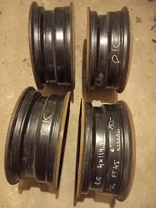 Стальной диск R15 Nissan (6 фото из 9)