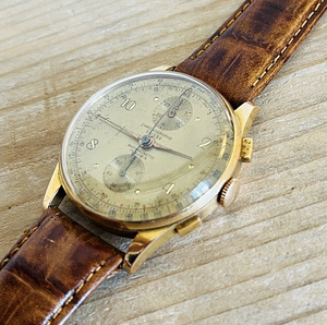 Chronographe Suisse - 18K Gold (3 foto / 9)