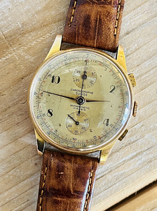 Chronographe Suisse - 18K Gold (4 foto / 9)