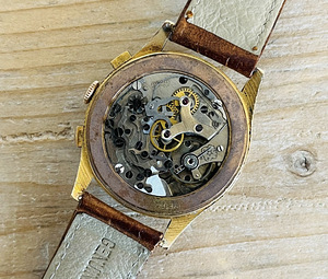 Chronographe Suisse - 18K Gold (7 foto / 9)