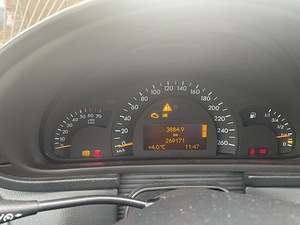 Mercedes benz c 200 kompressor avantgarde (9 foto / 10)