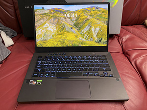 ASUS ROG Zephyrus G14 2021, 32GB RAM, 1TB SSD (1 foto / 4)