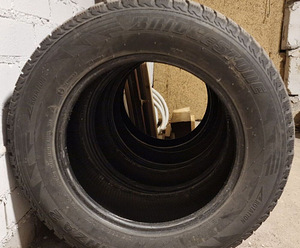 215 / 65 / 16 - Bridgestone Noranza 2 naastrehvid (2 foto / 2)