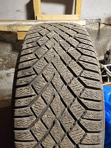 Continental Viking Contact 7 lamellrehvid 215/60/16 (1 foto / 2)