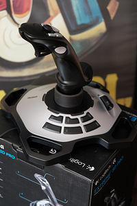 Джойстик Logitech Extreme 3D Pro (2 фото из 4)
