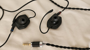 Audeze LCDi4 Planar Magnetic kõrvaklapid (4 foto / 5)