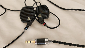 Audeze LCDi4 Planar Magnetic kõrvaklapid (2 foto / 5)